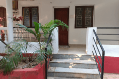 Private student room at Alpesh Yoga, second view